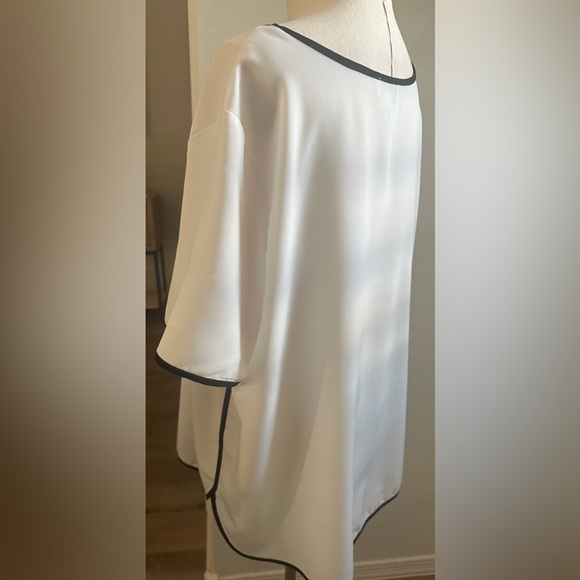 Forever 21 White Bell Sleeve Boxy Top - Picture 4 of 5